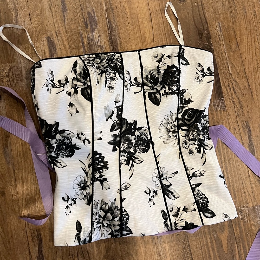 White House Black Market Corset, size 2